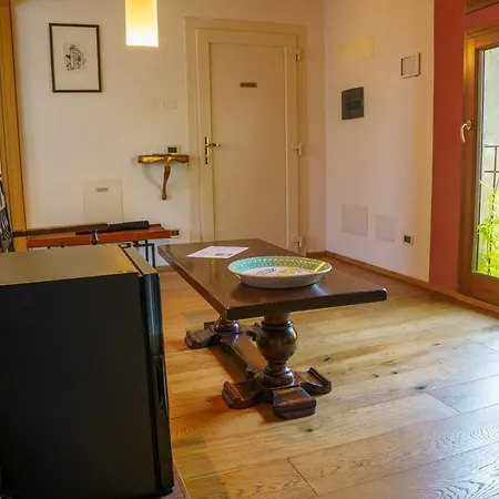 La Lepre Bianca Cento