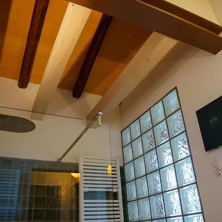 La Lepre Bianca Cento