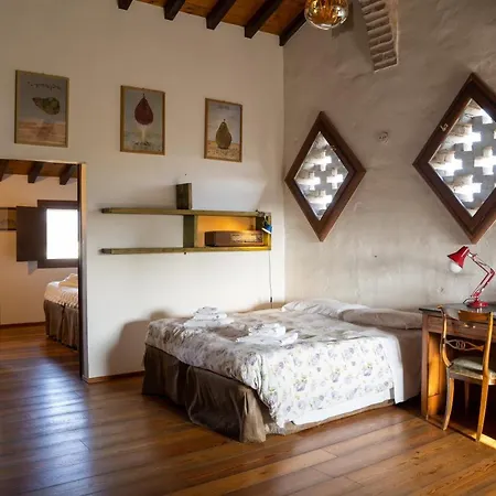 La Lepre Bianca Lantgård *